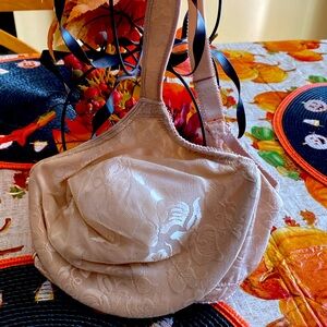 Only worn a couple of times mint condition this is a 40dd number 85567